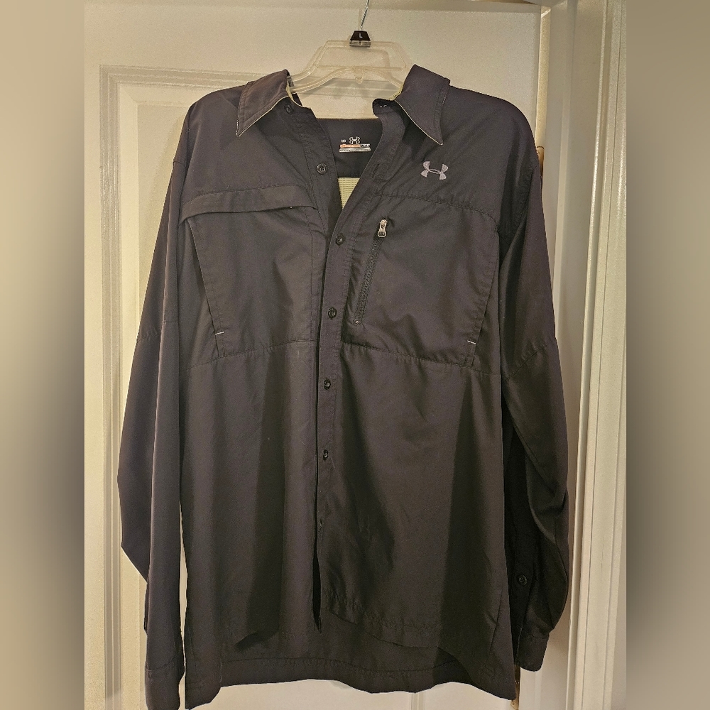 Under Armour fishing shirt.  All Season Gear.  Large, Black